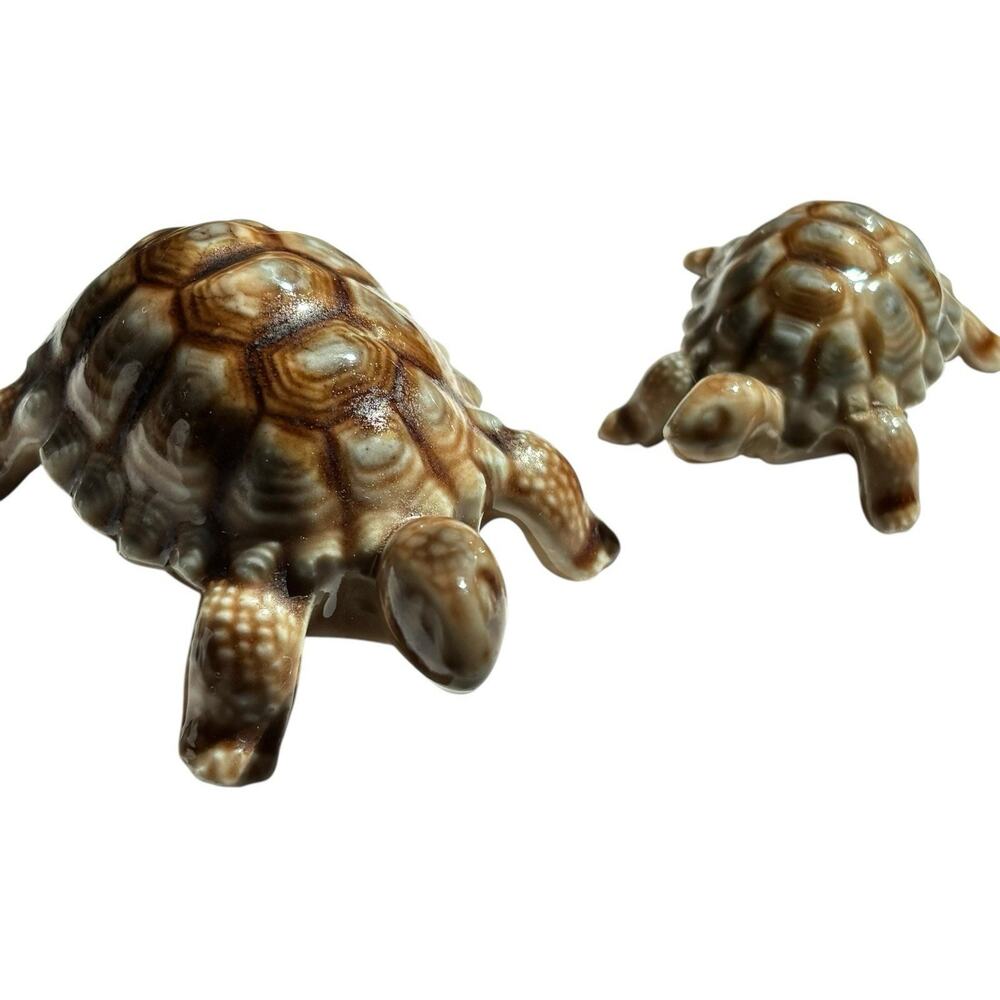 Vintage Wade England Turtle Figurines Pair Brown Glazed Porcelain Not Whimsies